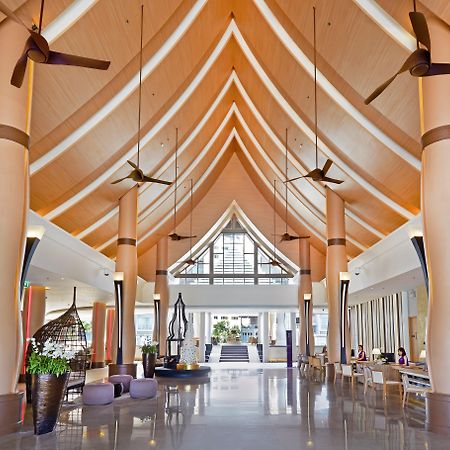 Grand Mercure Phuket Patong Exteriör bild Lobby