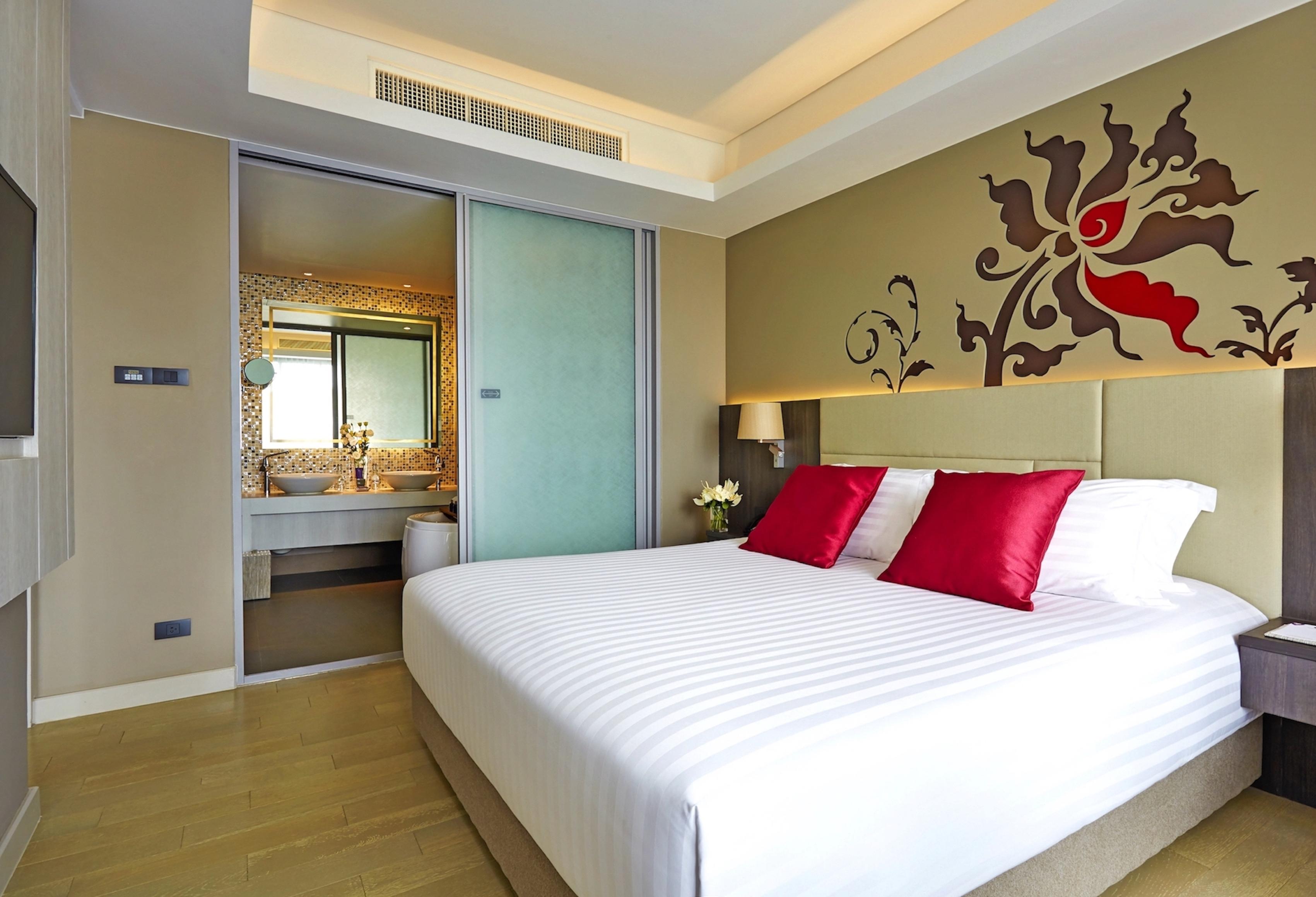 Grand Mercure Phuket Patong Exteriör bild Deluxe Room