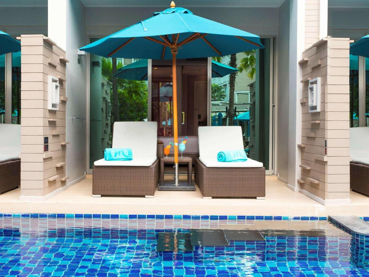 Grand Mercure Phuket Patong Exteriör bild A pool villa at Centara Grand at CentralPlaza Hotel, Bangkok